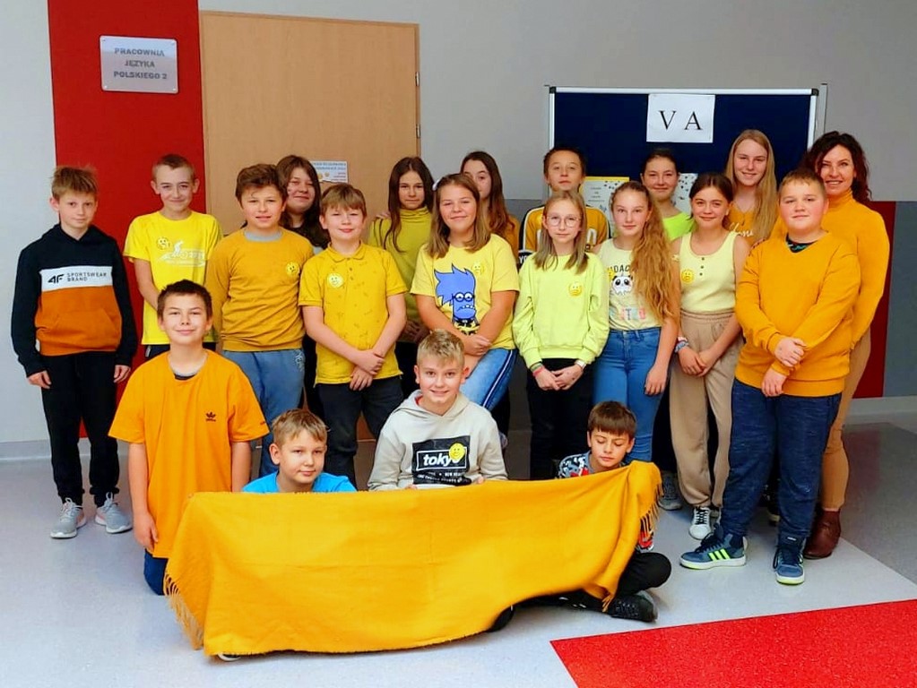 Klasa 5a podczas Dnia Życzliwości i Pozdrowień