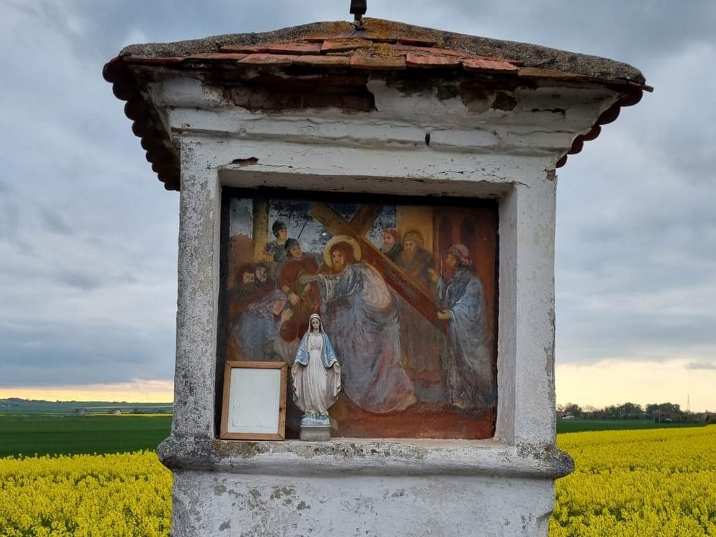 przydrożna kapliczka
