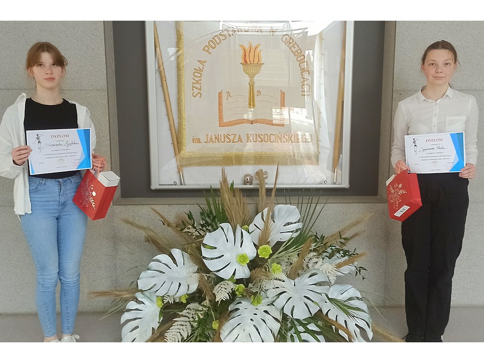 Laureatki konkursu biologicznego